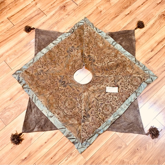 Villa Bacci new tags Christmas Tree Skirt rustic pins poms style holiday… - Picture 5 of 16